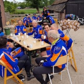Cycling club drinks coffee for MMF!